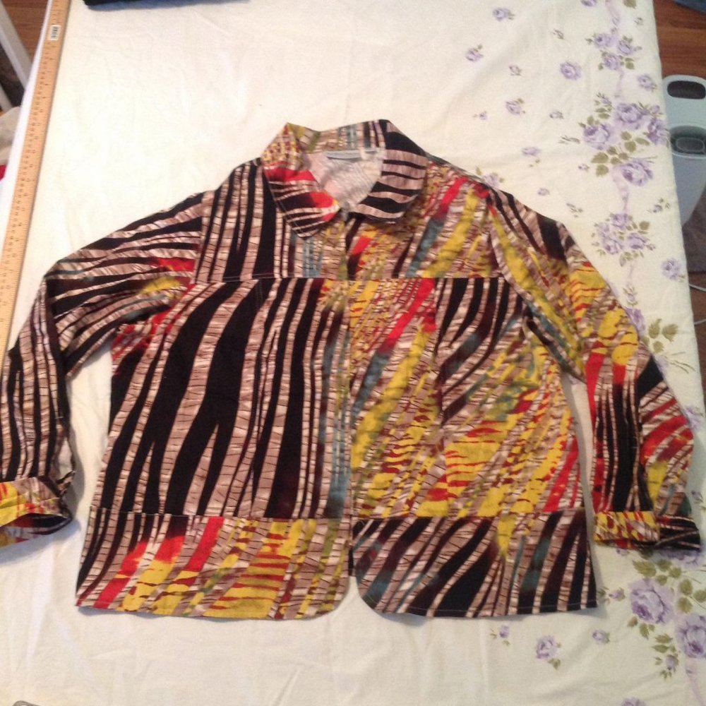 Women's Jacket - Picture 7 of 8